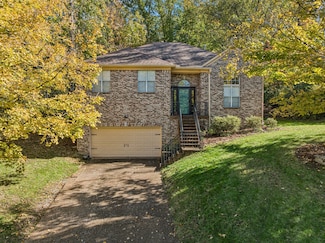 1405 Whitetail Ct, Hermitage, TN 37076