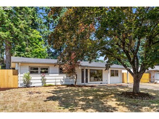 18911 NE Holladay St, Portland, OR 97230
