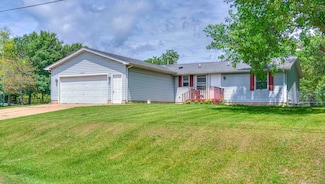 123 Carlysle Dr, Brooklyn, MI 49230