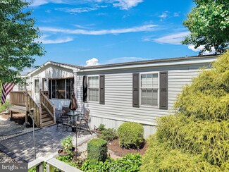 521 Palm City Park, Annville, PA 17003
