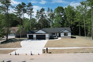 3706 Bobcat Ct, Midland, MI 48642