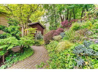 5176 SW Custer St, Portland, OR 97219
