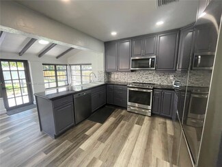 1435 Wiley St, Hollywood, FL 33020