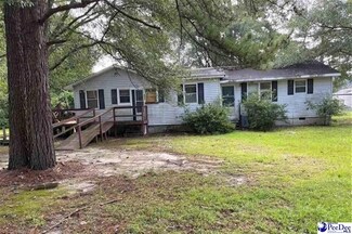 138 Pineland Rd, Dillon, SC 29536