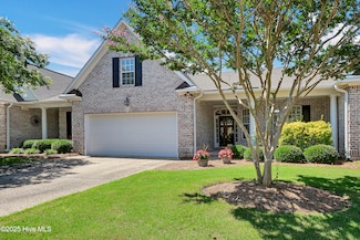 1014 N Sanderling Dr, Leland, NC 28451