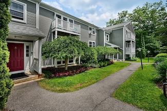 48 Evergreen Rd Unit 312, Leeds, MA 01053
