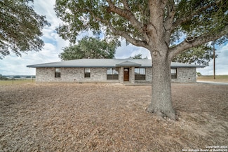 2961 County Road 342, La Vernia, TX 78121