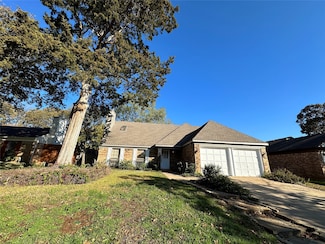 307 Harrington Ln, Euless, TX 76039