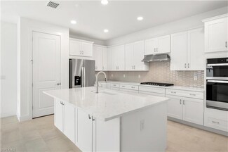 8893 Oceana Way, Naples, FL 34114