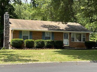 1117 Trevino Dr NE, Roanoke, VA 24019