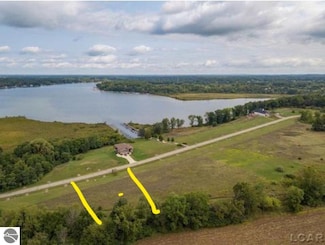 139 Bloomfield Blvd, Brooklyn, MI 49230