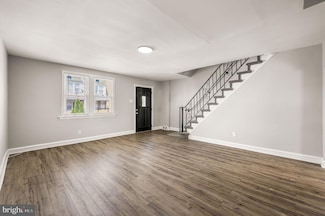 596 Rosalie St, Philadelphia, PA 19120