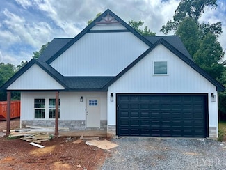 128 Riverside Dr, Lynchburg, VA 24503