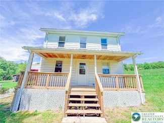 259 Bollinger Rd, Kunkletown, PA 18058