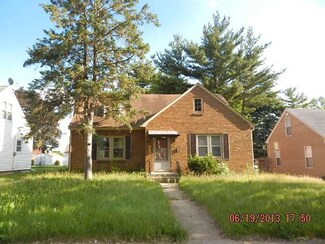 2523 18th Ave, Rockford, IL 61108