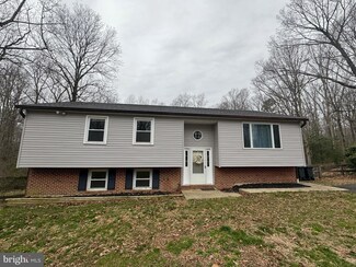 36858 W Lakeland Dr, Mechanicsville, MD 20659