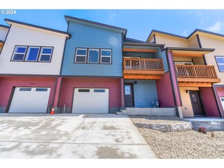 2338 Brooklyn Dr, Coos Bay, OR 97420