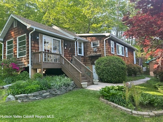 266 Swartekill Rd, Highland, NY 12528