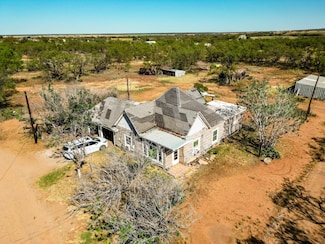 712 County Road 819 Ave, Sylvester, TX 79560