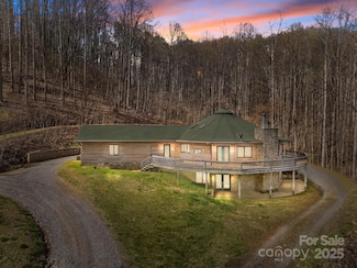417 Quiet Forest Ln, Sylva, NC 28779