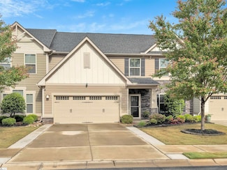 203 Ragin Ct, Simpsonville, SC 29681