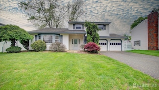 1487 Columbia Dr, North Brunswick, NJ 08902