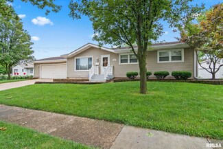 2100 Warwick Dr, Springfield, IL 62704