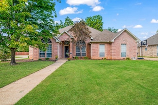 3725 Woodland Ln, Paris, TX 75462
