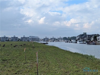 2334 Yacht Club Ln, Lakeside Marblehead, OH 43440