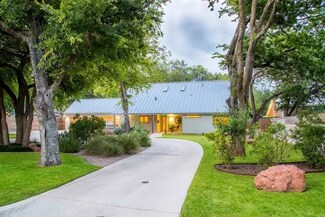 210 E Hackberry St, Fredericksburg, TX 78624