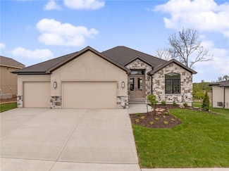 1404 Kintyre Ct, Raymore, MO 64083