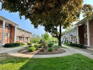 418 Meadow St Unit E12, Agawam, MA 01001