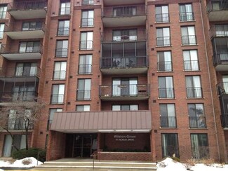 111 Acacia Dr Unit 606, Indian Head Park, IL 60525
