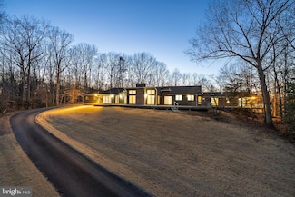 20 Cessna Ln, Fredericksburg, VA 22405