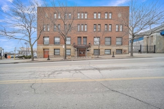 1133 W 9th St, Cleveland, OH 44113