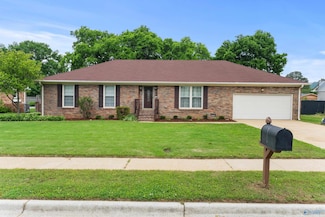 907 Cornelia Dr SE, Huntsville, AL 35802