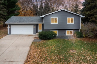9761 97th Place N, Maple Grove, MN 55369