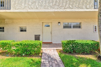 681 S Hollybrook Dr Unit 109, Pembroke Pines, FL 33025