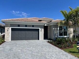 10064 Driftwood Way, Palm Beach Gardens, FL 33412