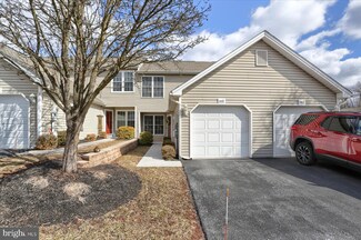 660 Mallard Dr Unit 13E, Etters, PA 17319