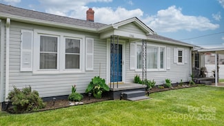 1266 18th St NE, Hickory, NC 28601
