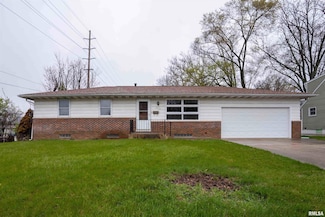2423 W Wagner Ln, Peoria, IL 61615