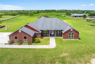 127 West Ln, Sandia, TX 78383