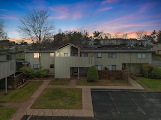 129 Webster Ct, Newington, CT 06111