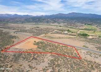 1100c Iron Springs Rd, Skull Valley, AZ 86338