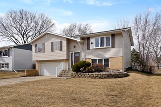904 Tyler Ave, Dyer, IN 46311