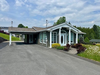 15 First Ave, Fort Kent, ME 04743