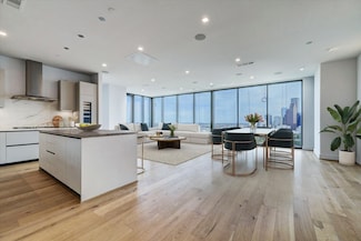 1711 Allen Pkwy Unit 2106, Houston, TX 77019