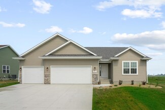 1502 Partridge Ln, Waterloo, IA 50701