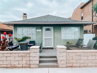 126 E Balboa Blvd, Newport Beach, CA 92661